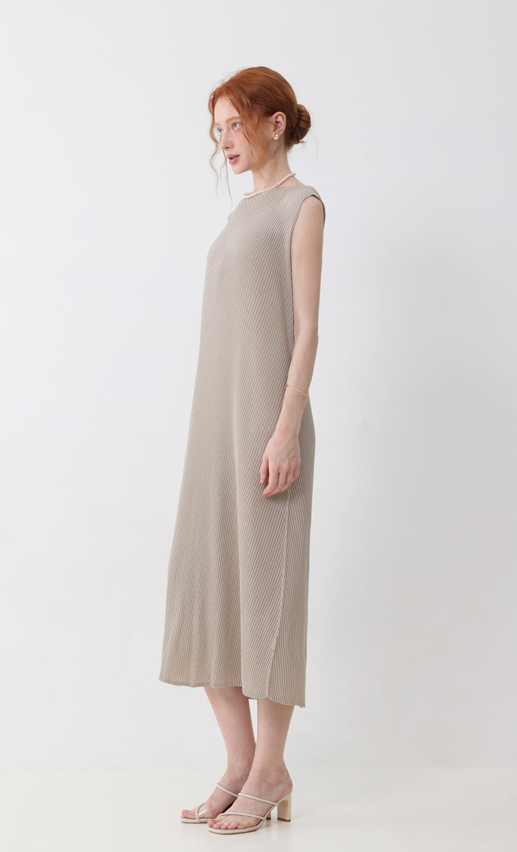 Ner sleeveless pleated dress_beige