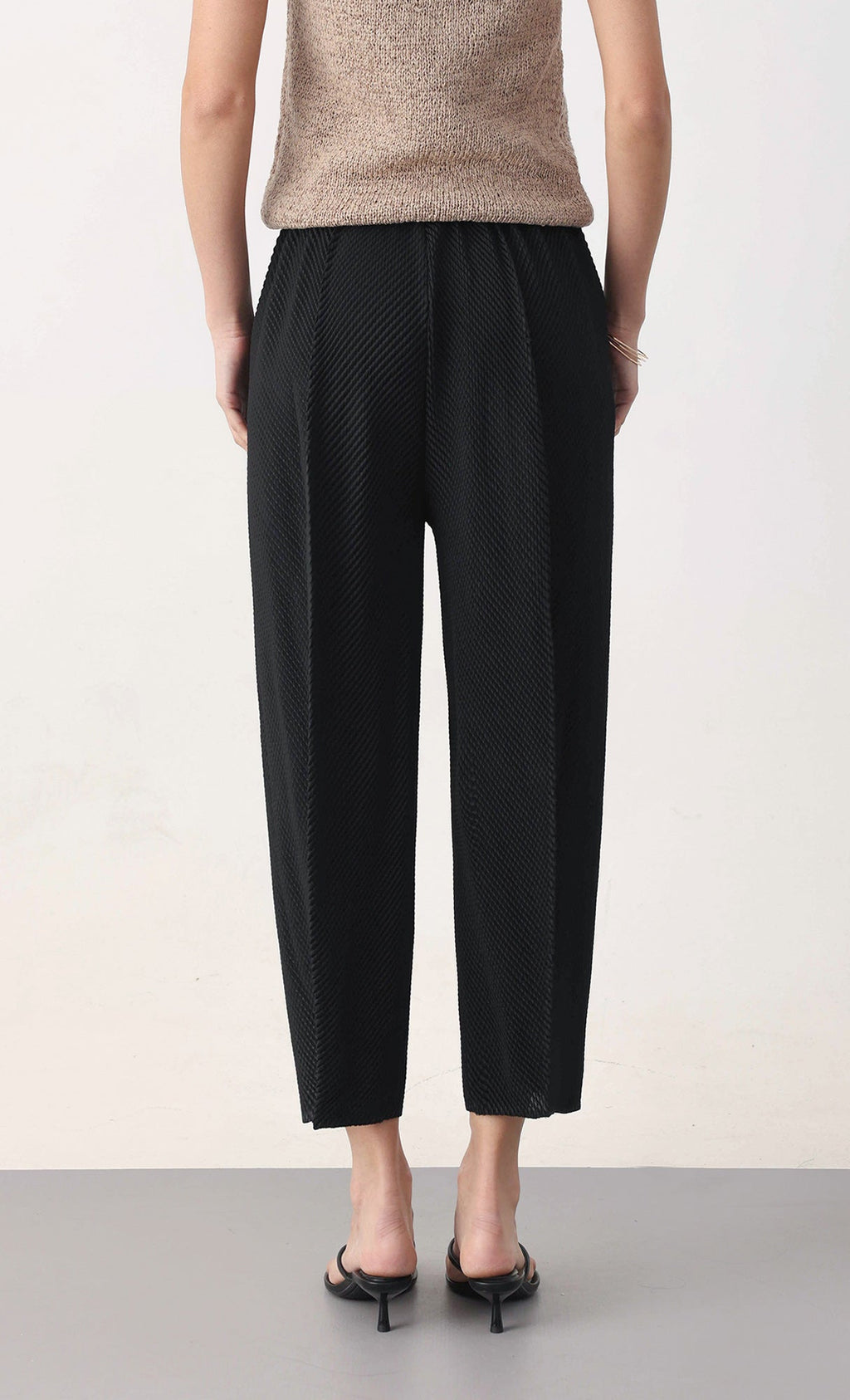 Circular pleated pants_black