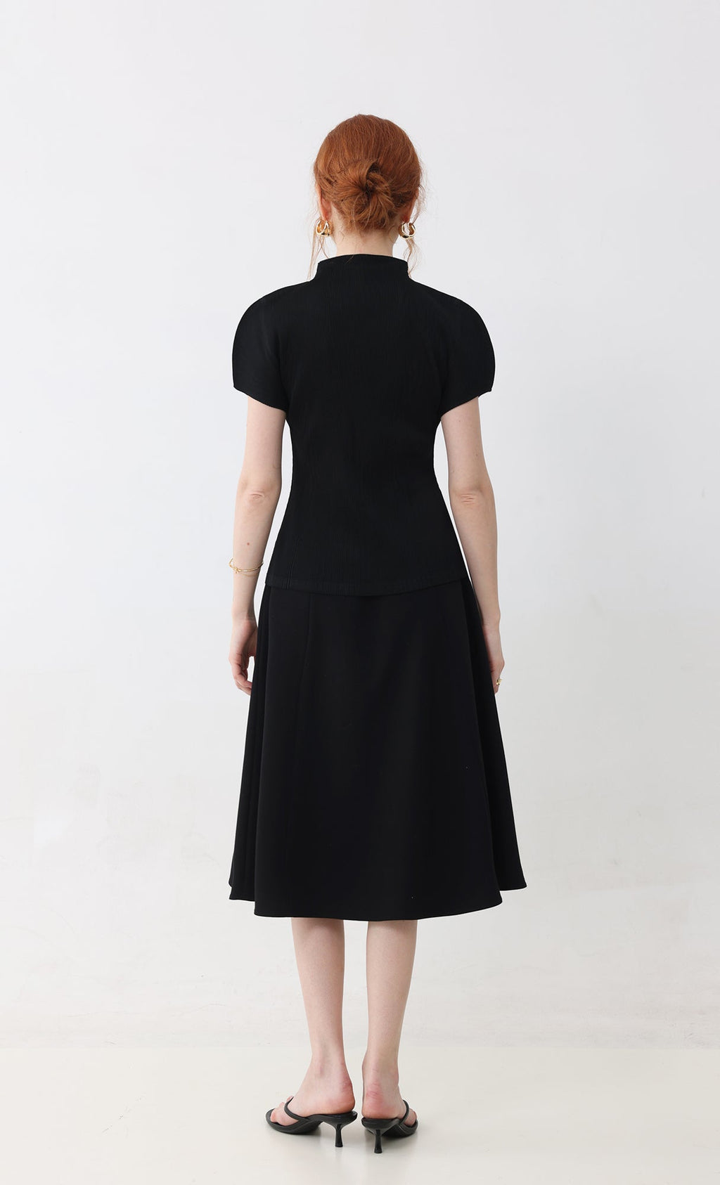 Wanna half-neck pleated top_black