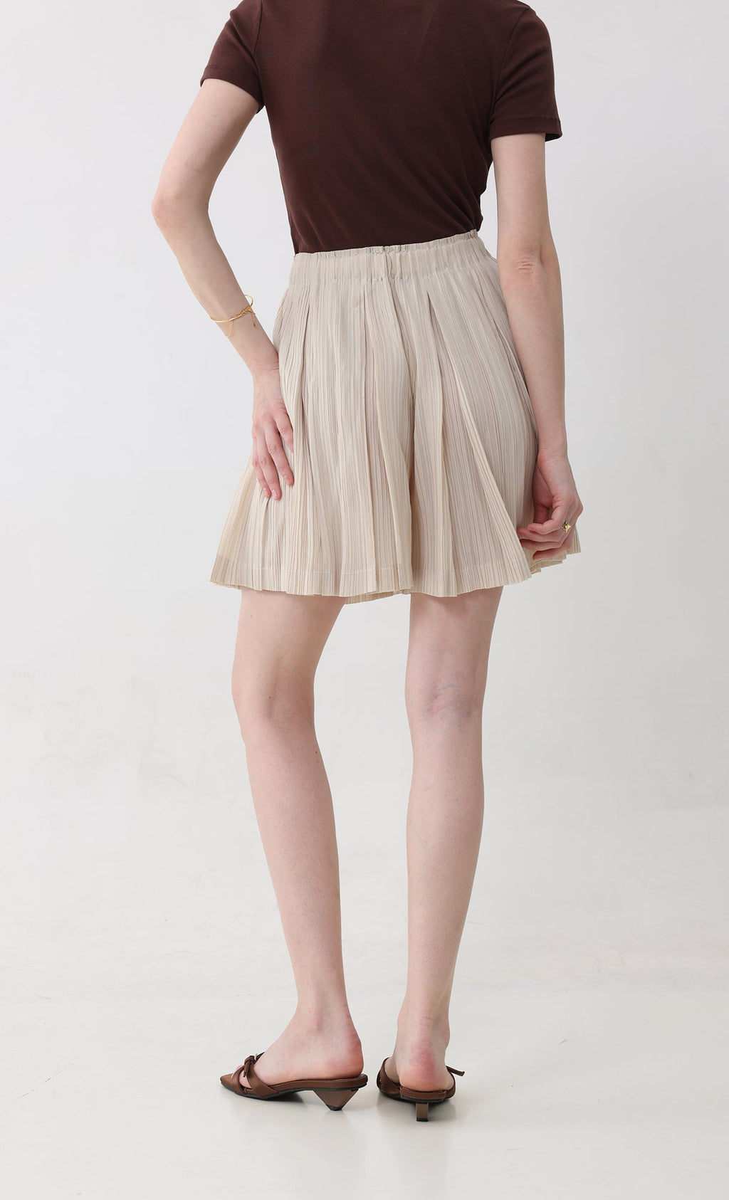 Dain pleated half pants_beige