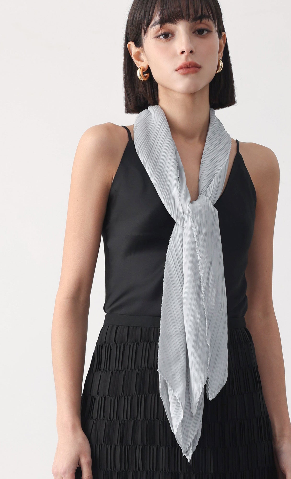 Essential pleated scarf_grey