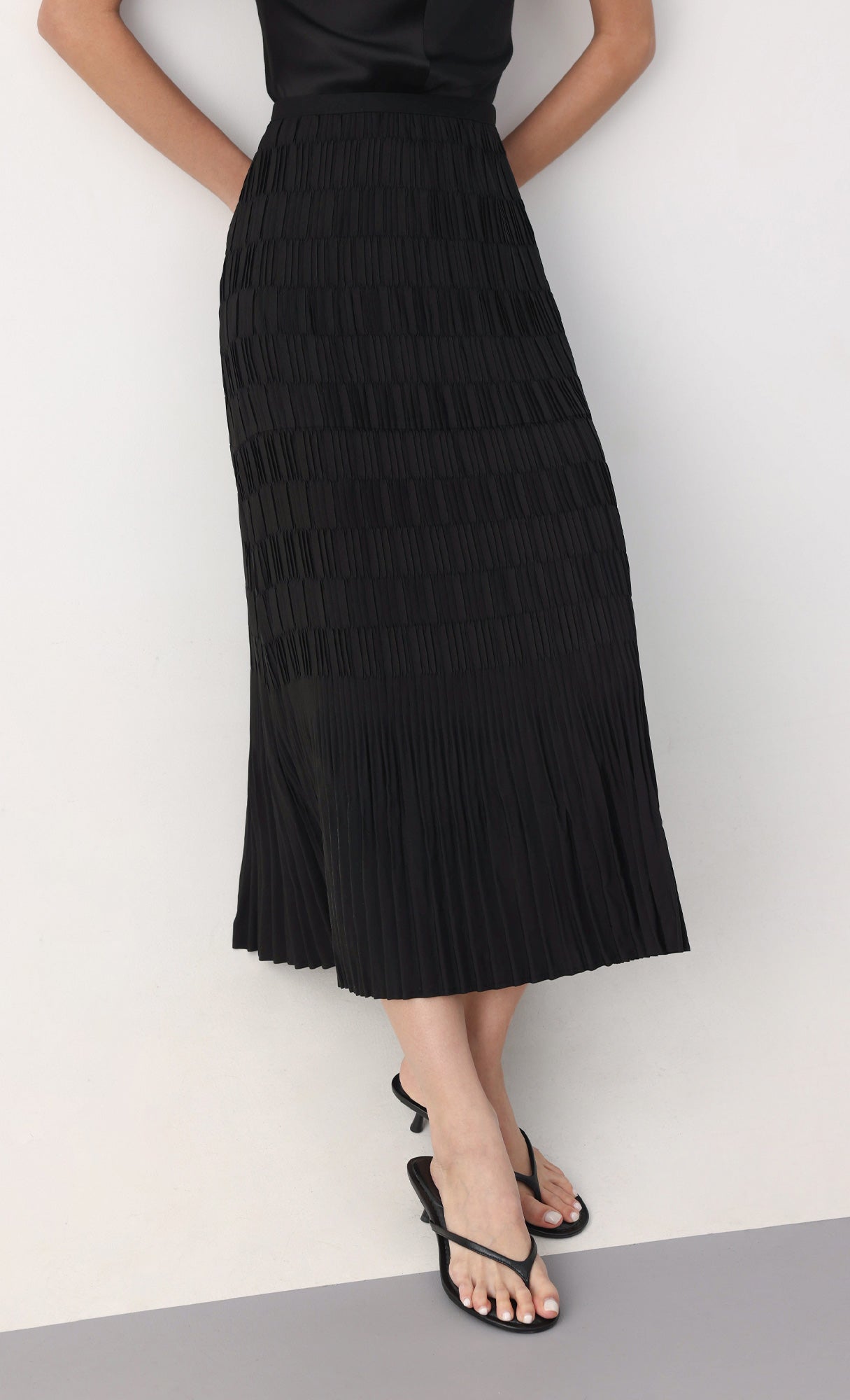 Rolly pleated skirt_black