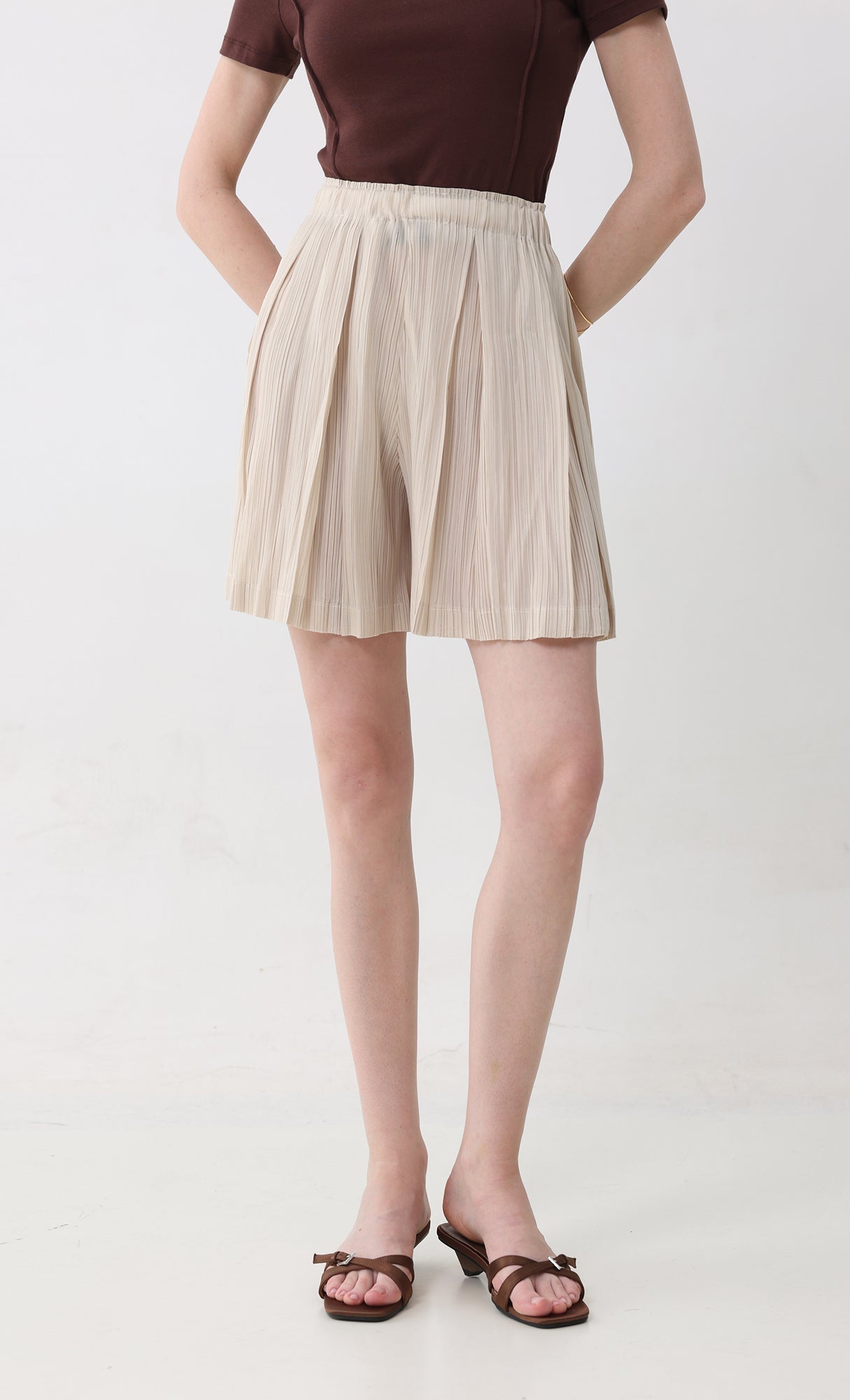Dain pleated half pants_beige