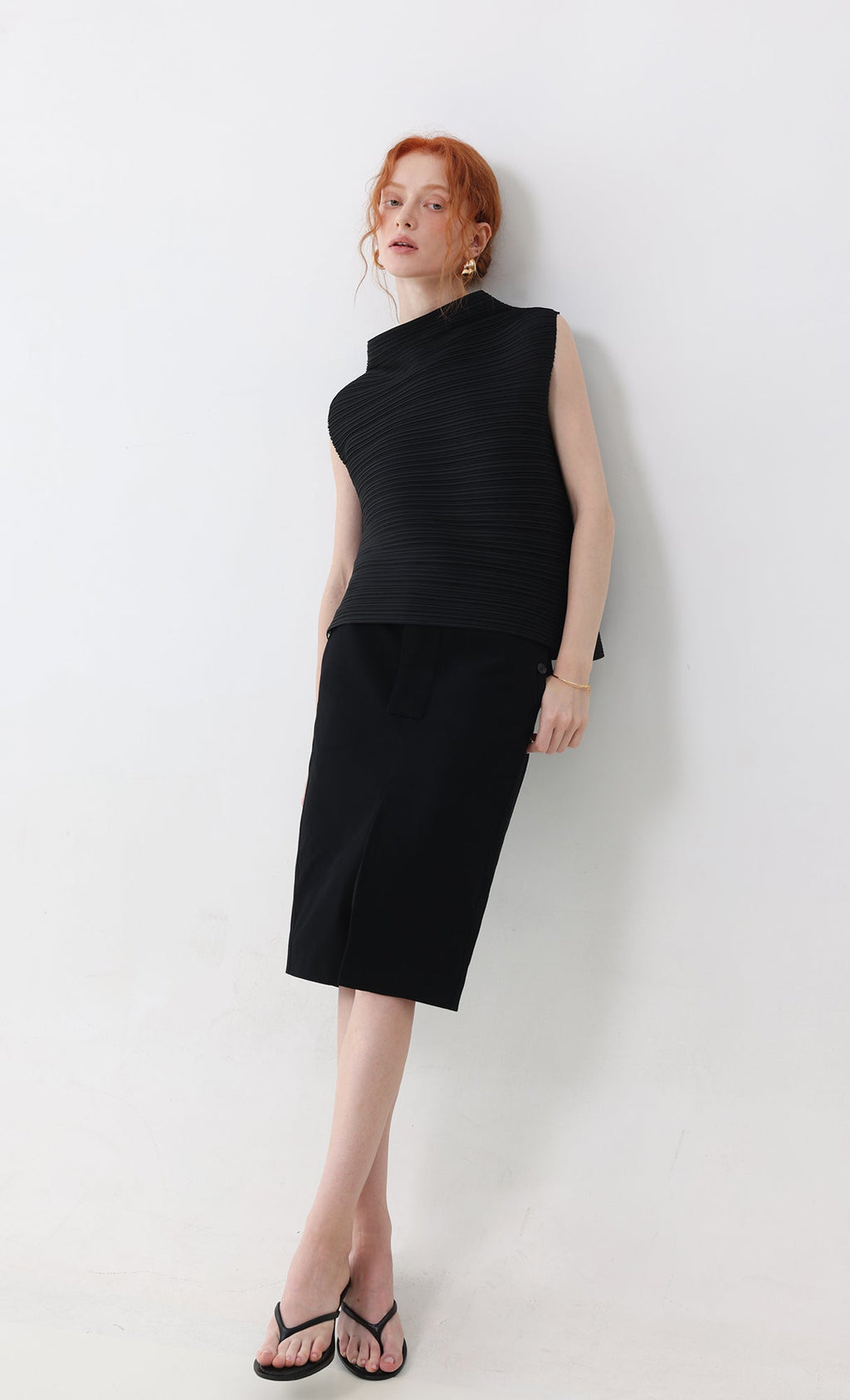 Shor half-neck pleated top_black