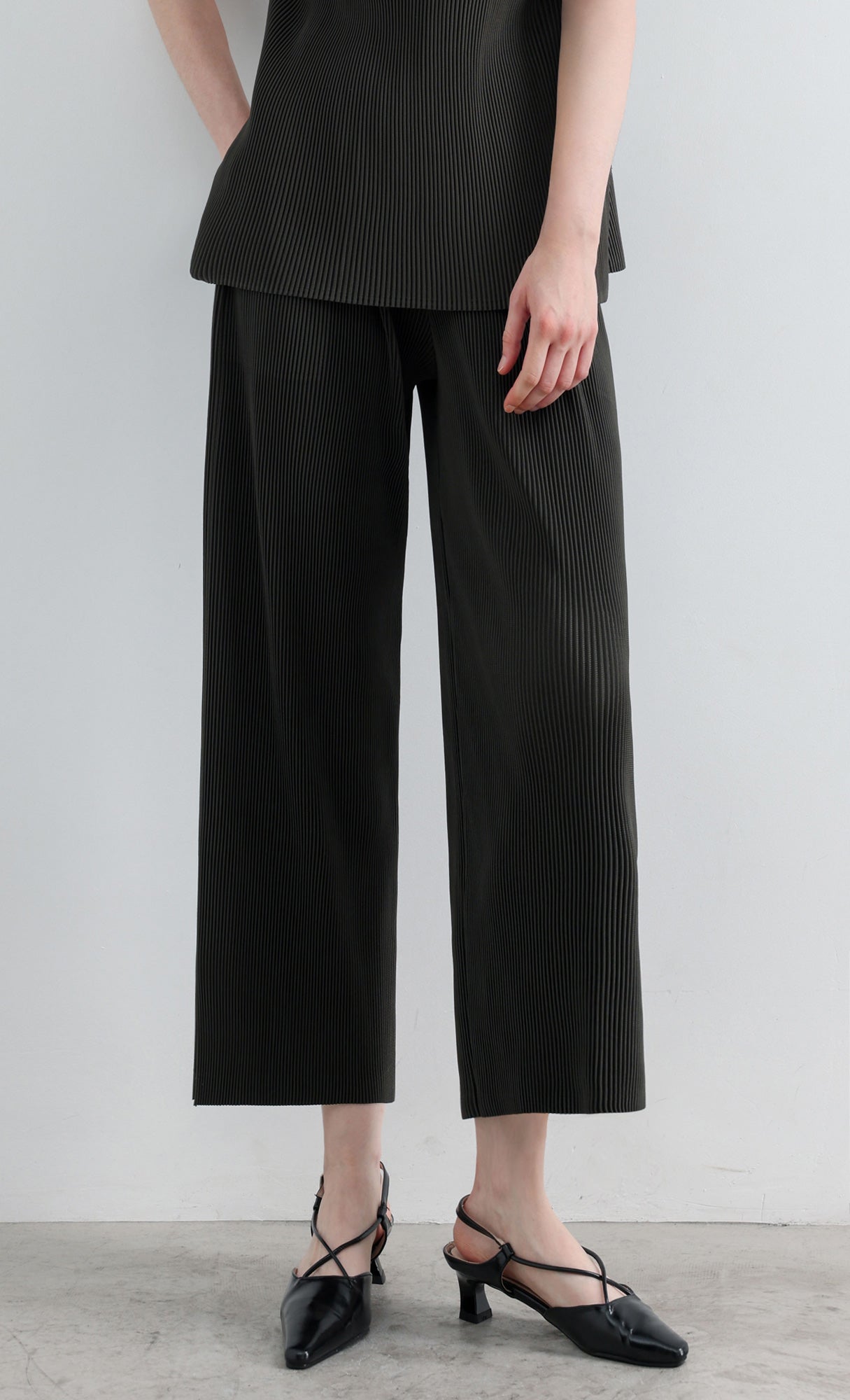 Essential Pleated Pants_Khaki