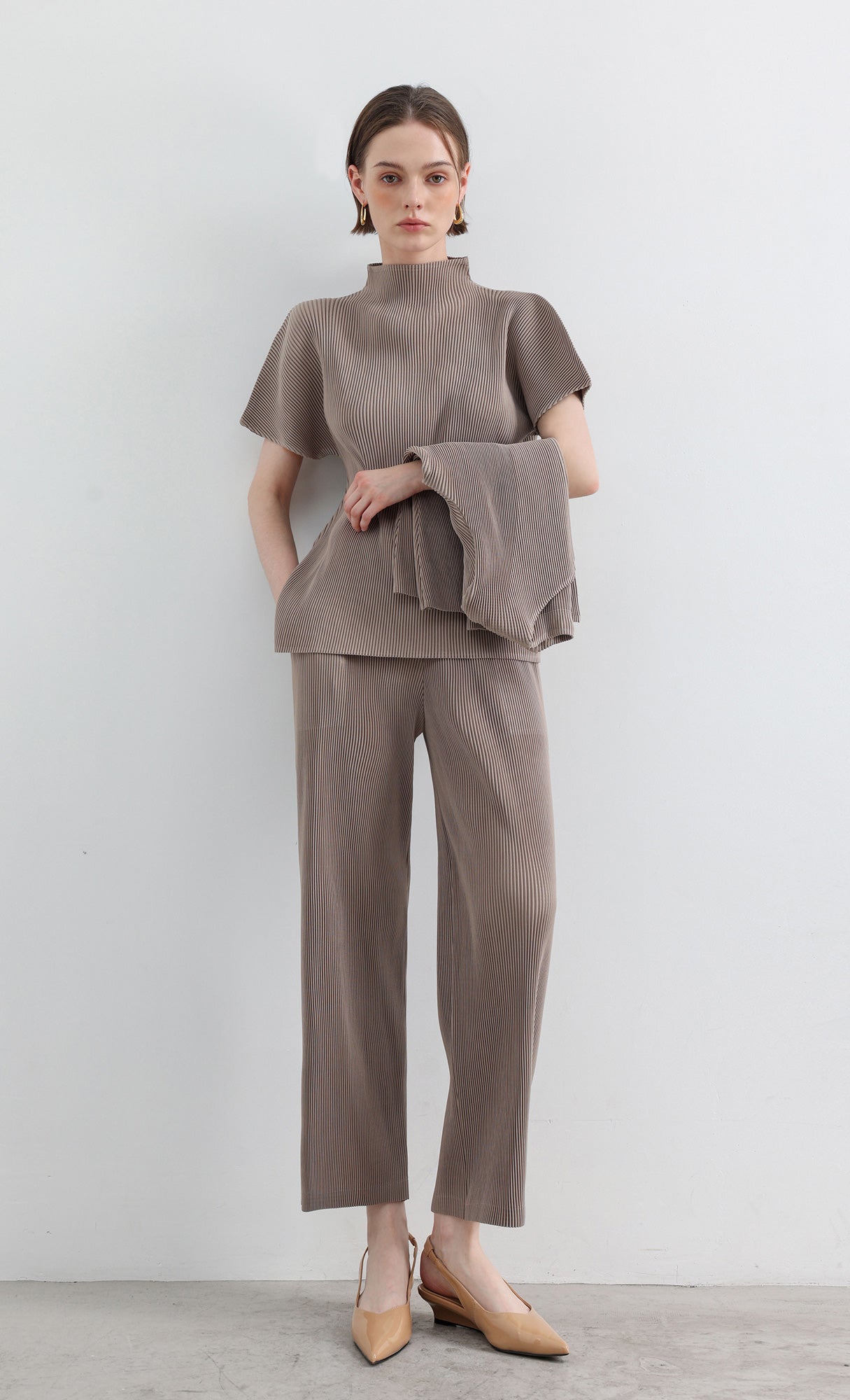Essential Pleated Pants_Beige