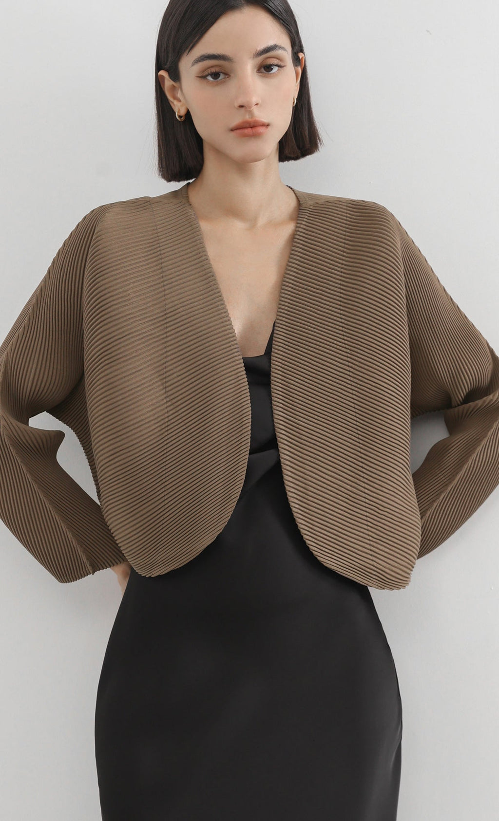 round pleated cardigan_brown