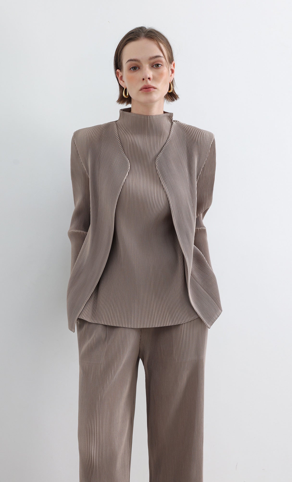 Essential Pleated Cardigan_Beige