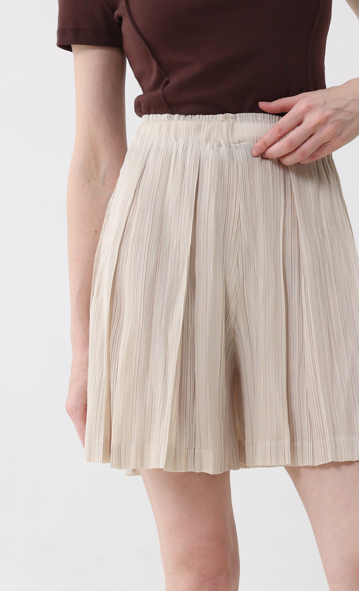 Dain pleated half pants_beige