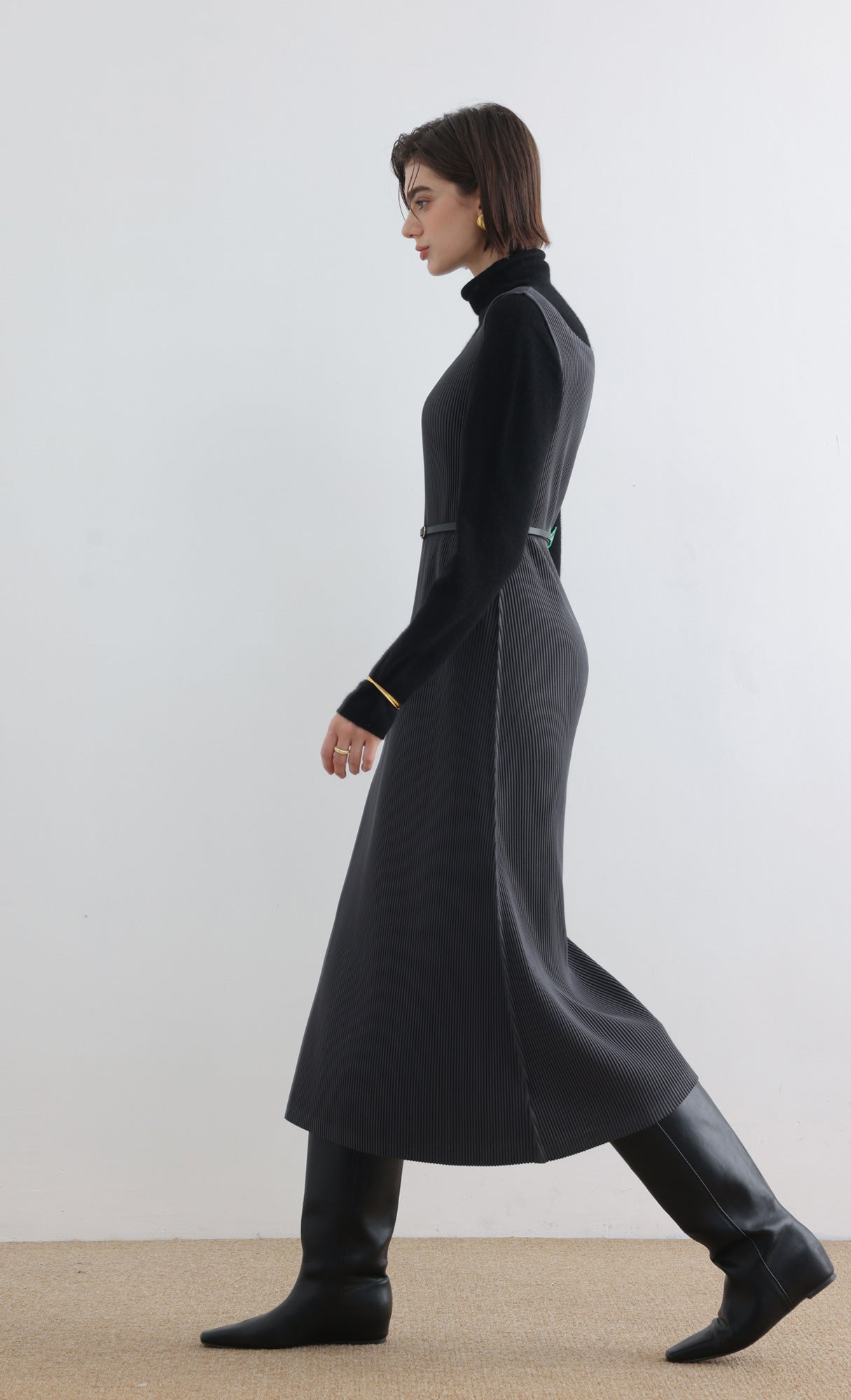 Soly Pleats Sleeveless Dress_Charcoal