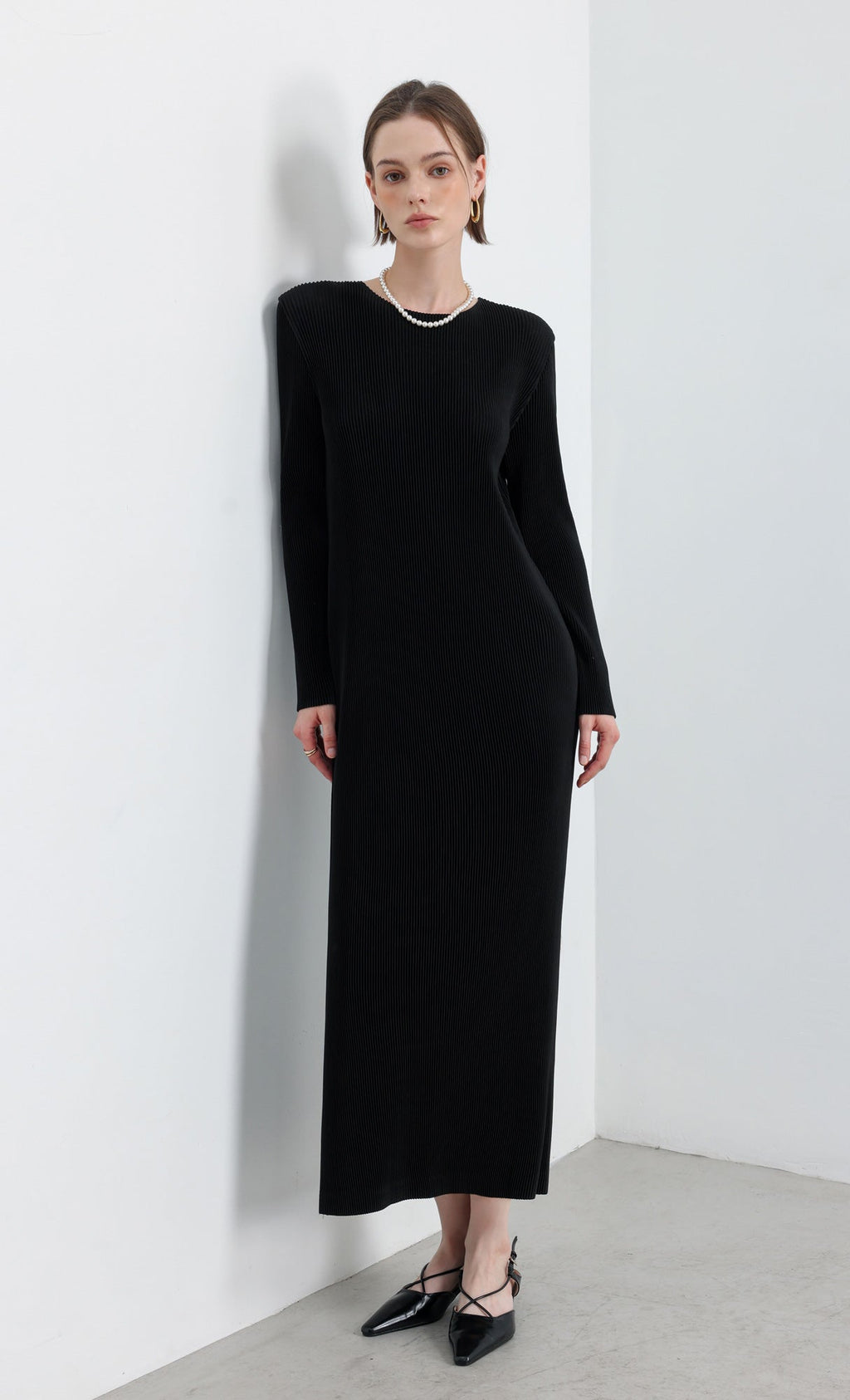 Essential Relaxed Pleated Dress_Black