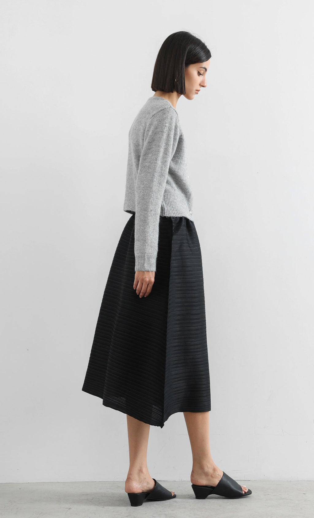 horiz pleated midi skirt_black