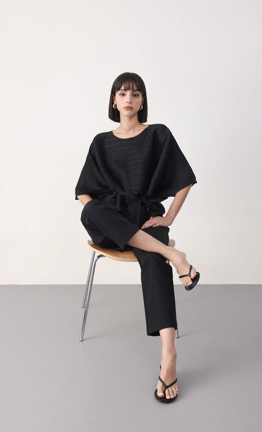 Tria pleated blouse & strap set_black