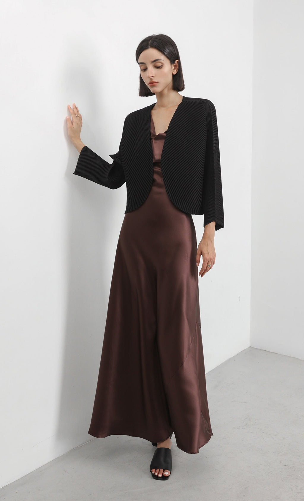 round pleated cardigan_black