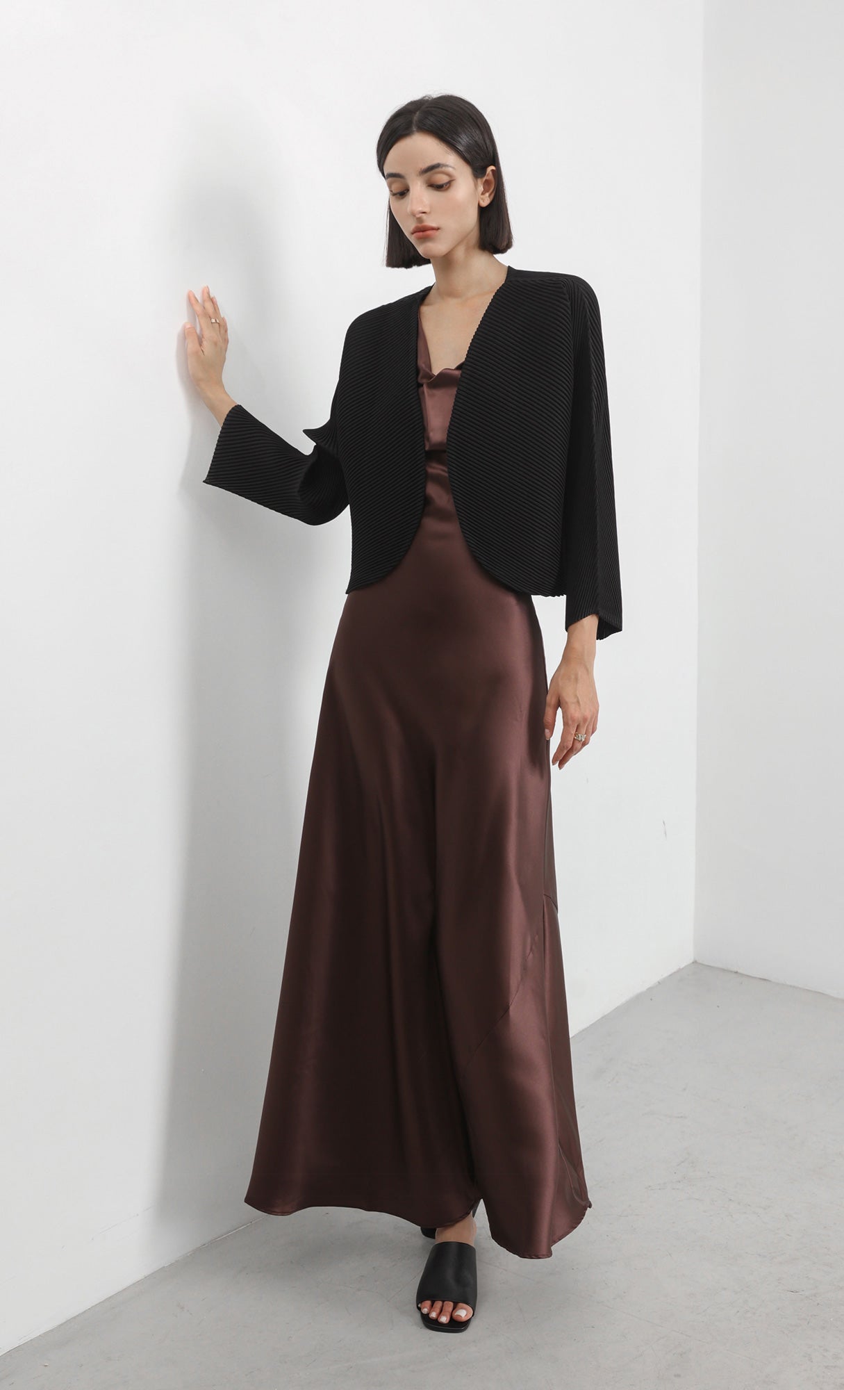 round pleated cardigan_black