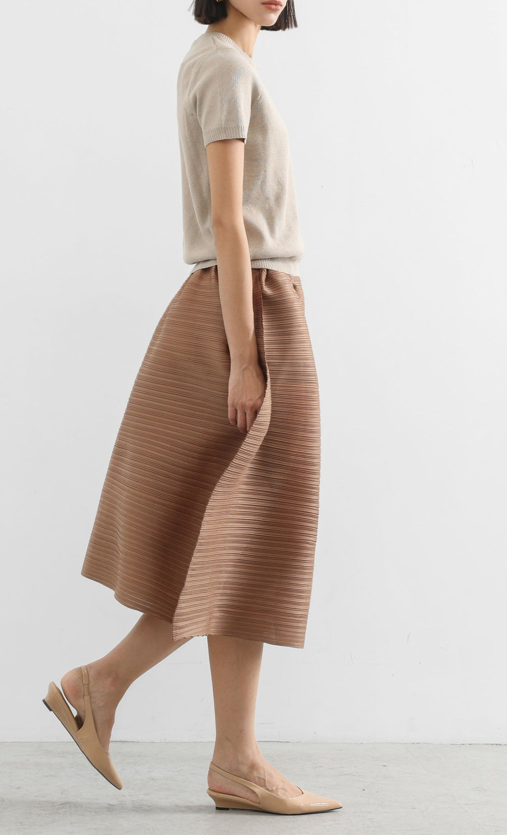 horiz pleated midi skirt_camel