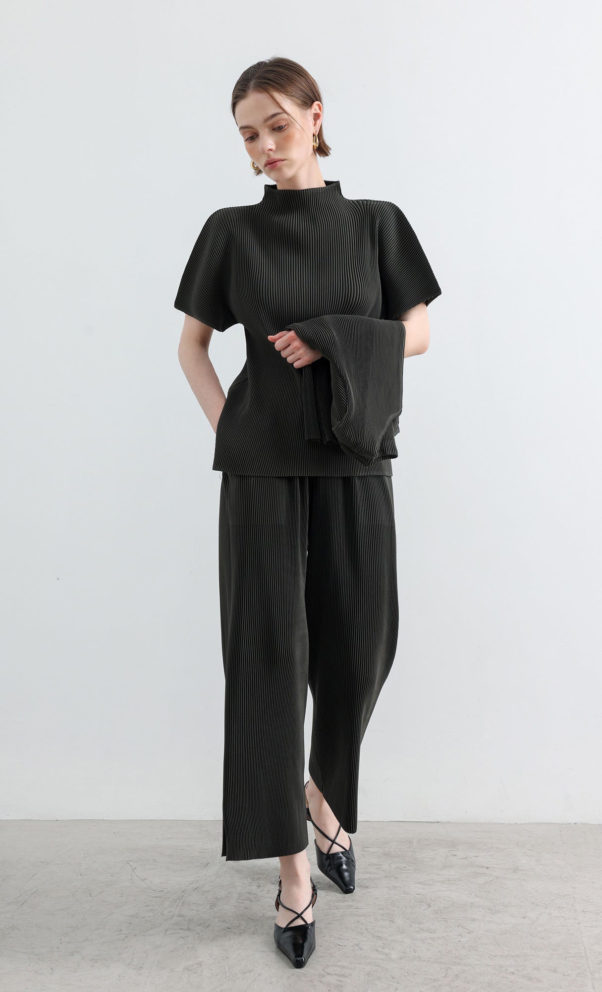 Essential Pleated Pants_Khaki