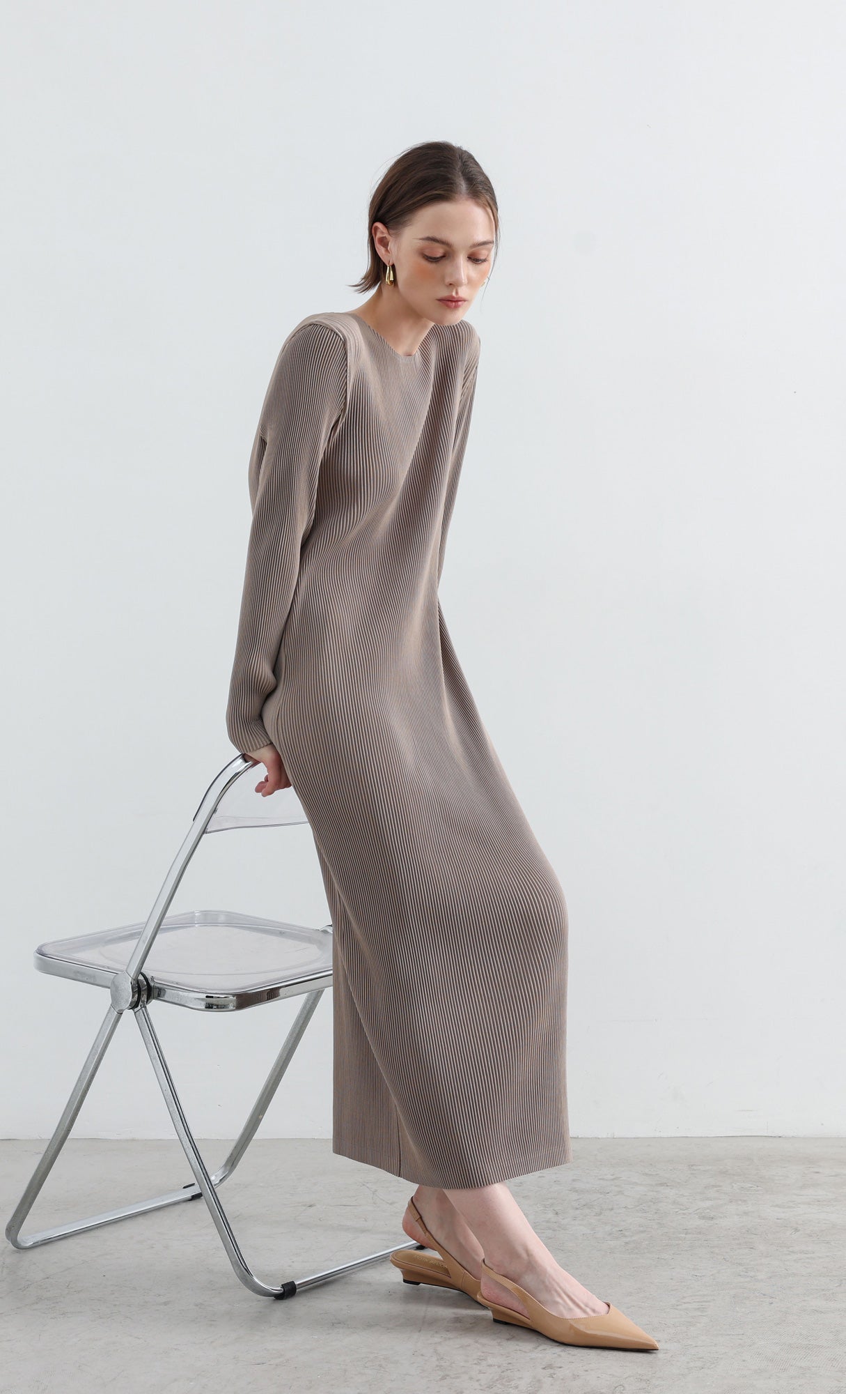 Essential Relaxed Pleats Dress_Beige