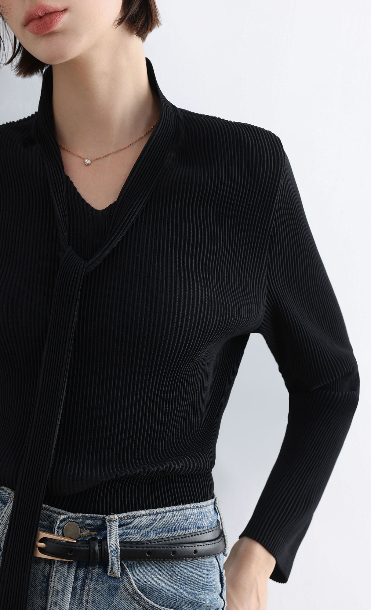 Ribbon Tie Pleated Top_Black