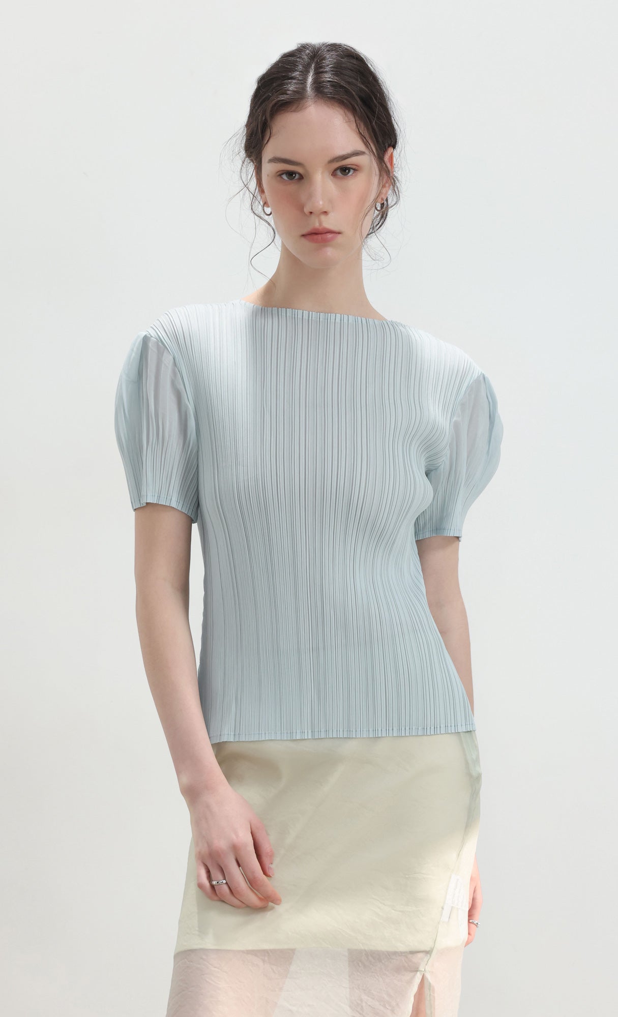 Mellow half-sleeve pleated top_Skyblue