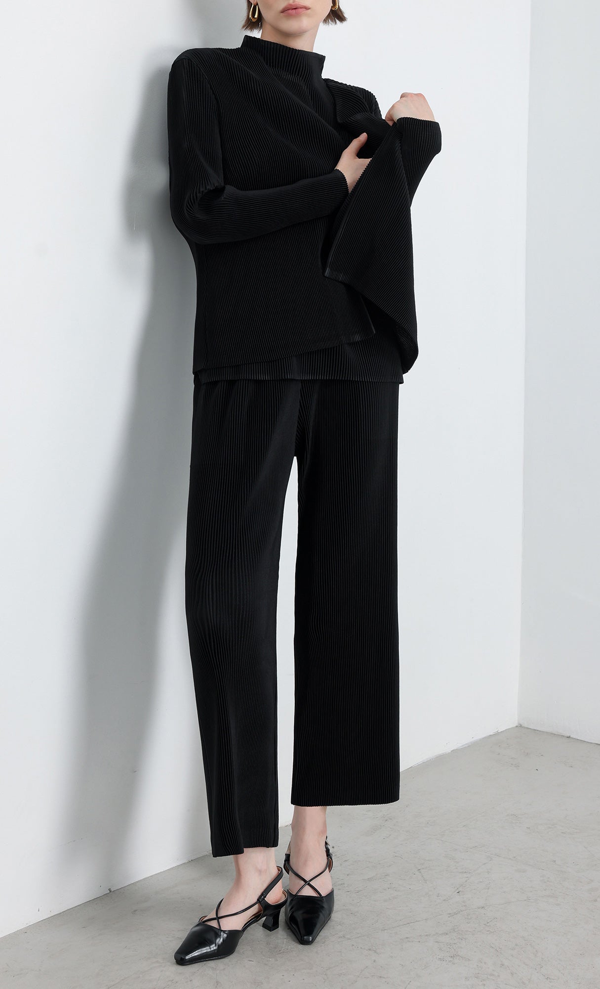 Essential Pleats Cardigan_Black