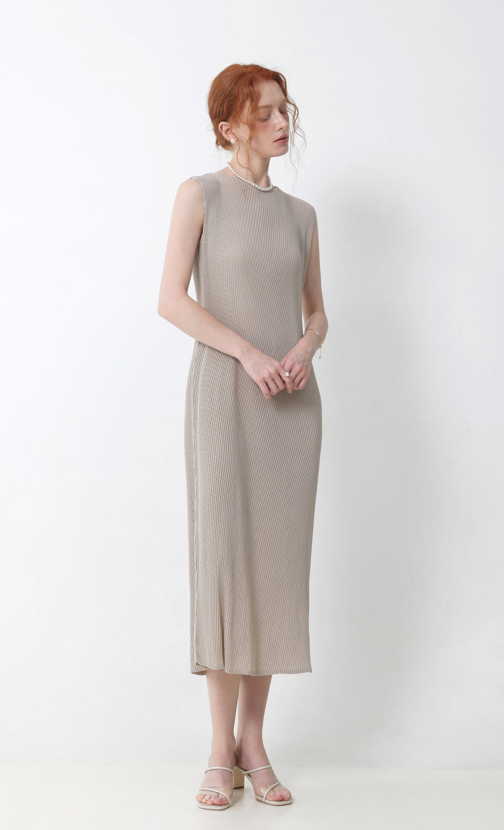 Ner sleeveless pleated dress_beige