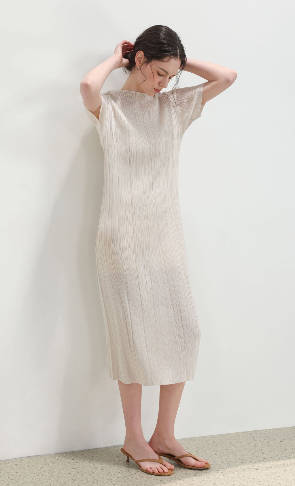 Dalia half-sleeve pleated dress_ivory