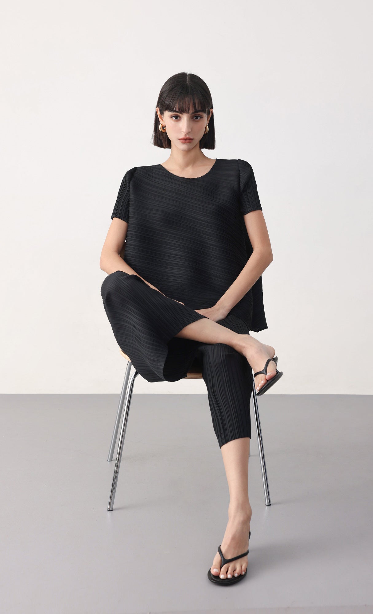 Slashy pleated blouse pants set-up_black