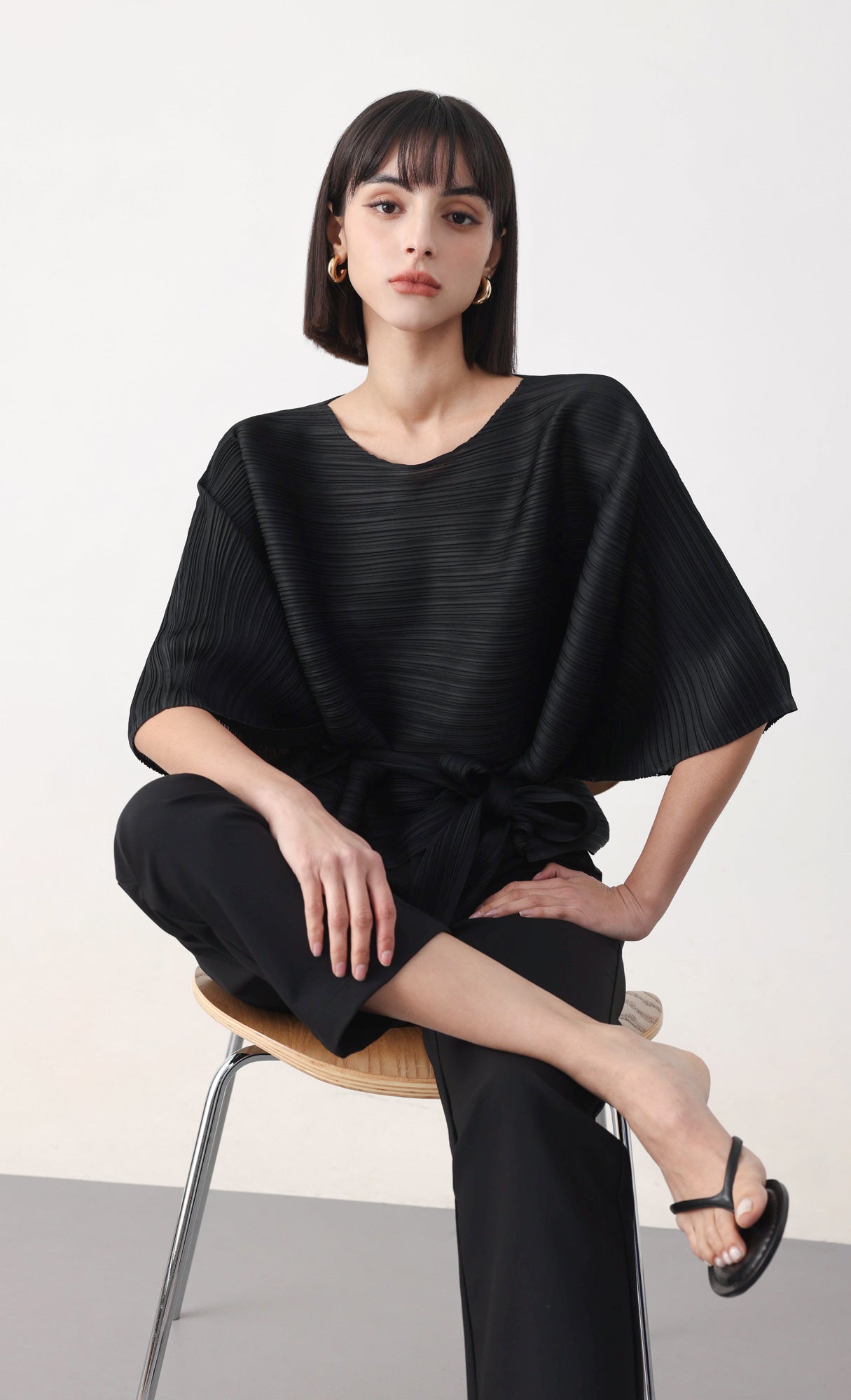 Tria pleated blouse & strap set_black