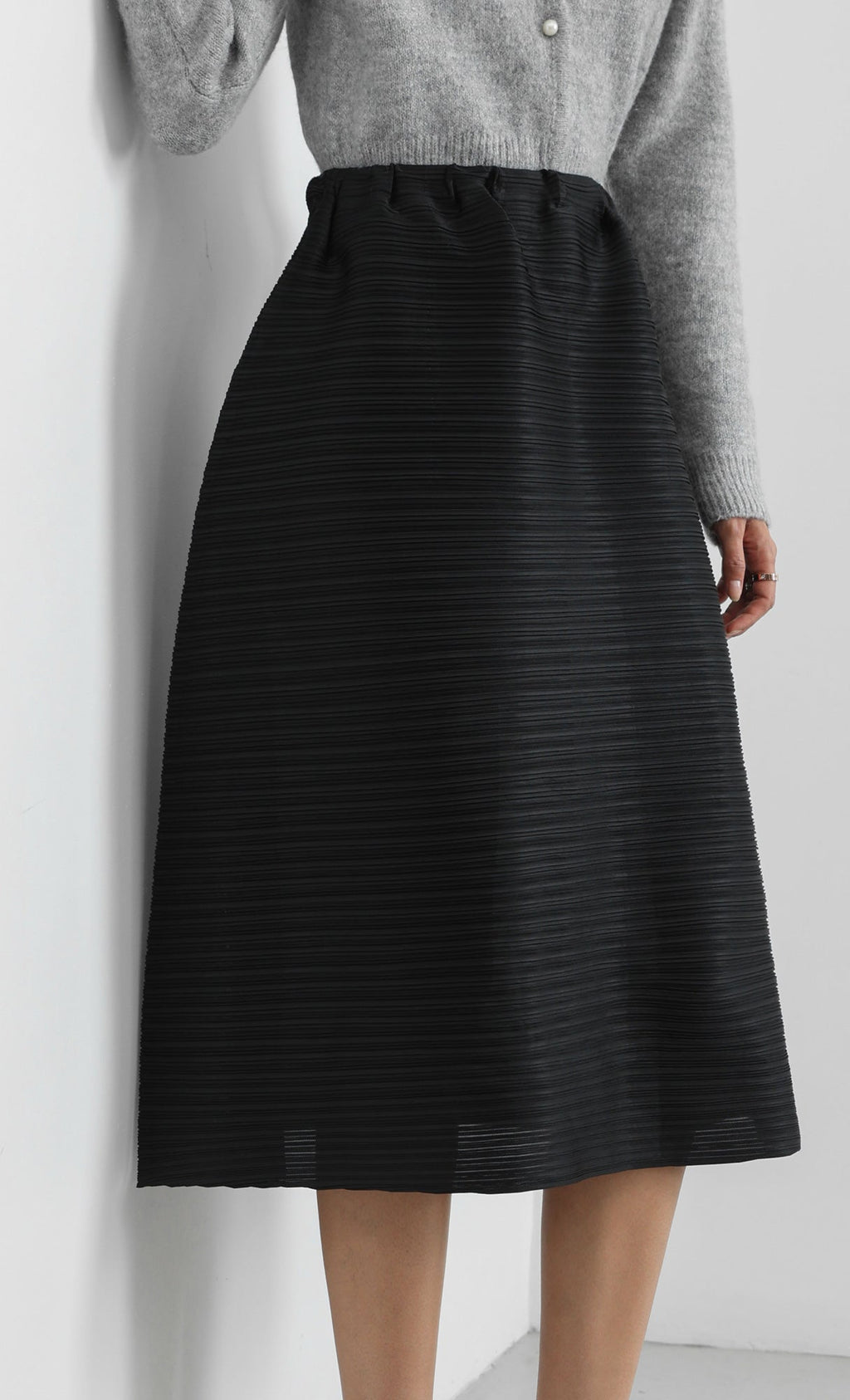 horiz pleated midi skirt_black