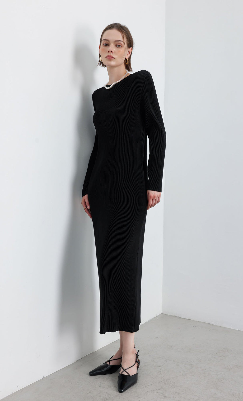 Essential Relaxed Pleated Dress_Black