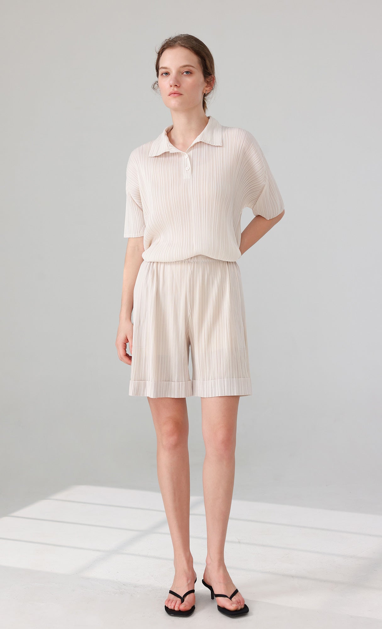 Essen Collard pleated Shirts_ivory