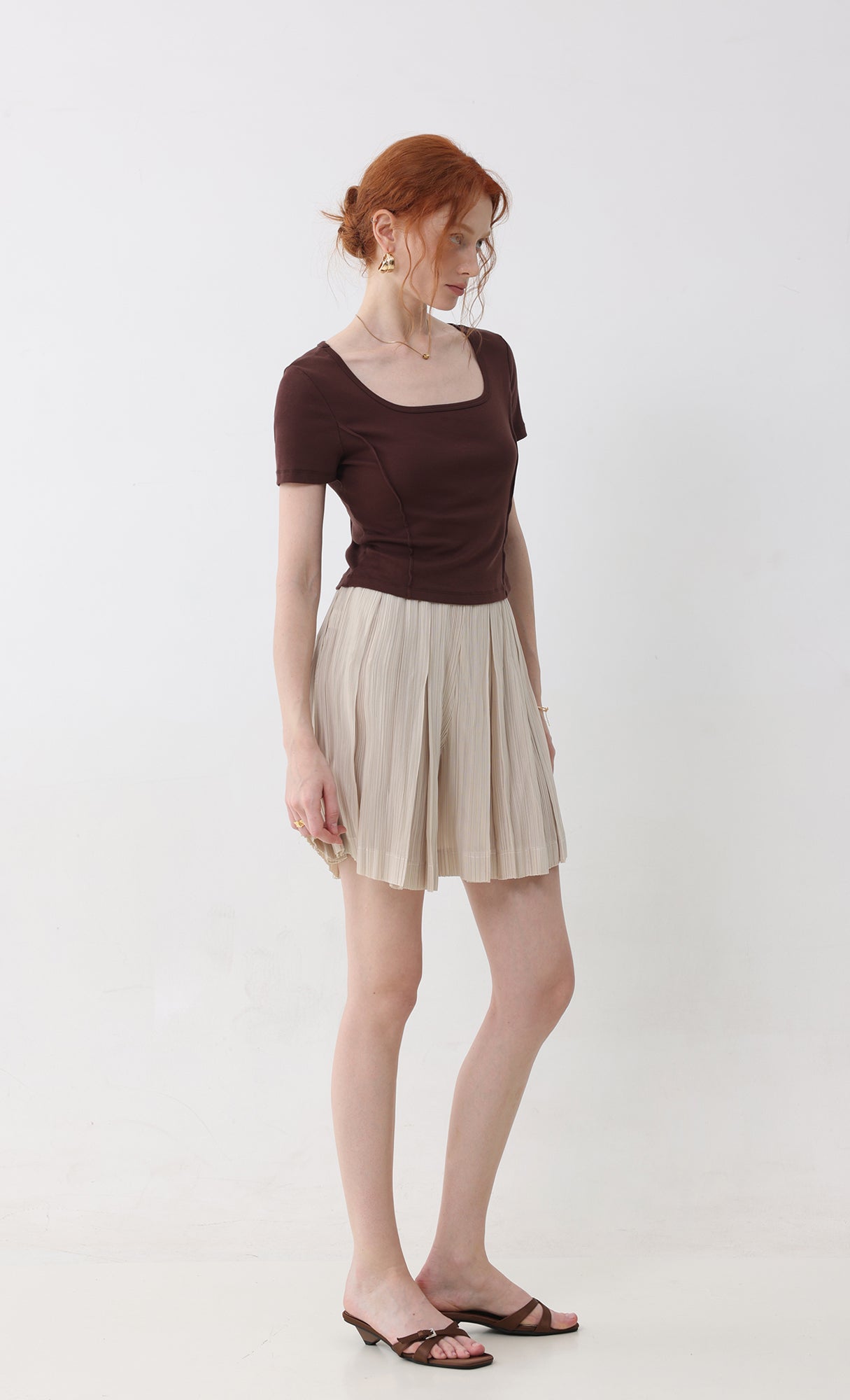 Dain pleated half pants_beige