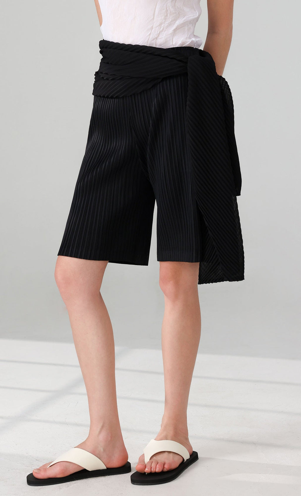 Nuvo Pleated Bermuda Pants_black