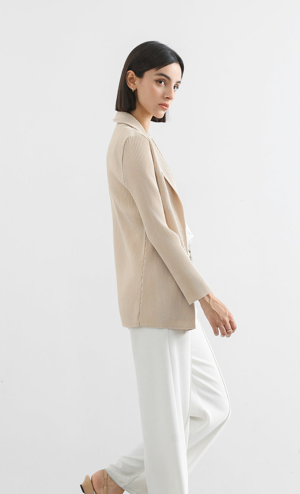 curve pleated set-up jacket_beige