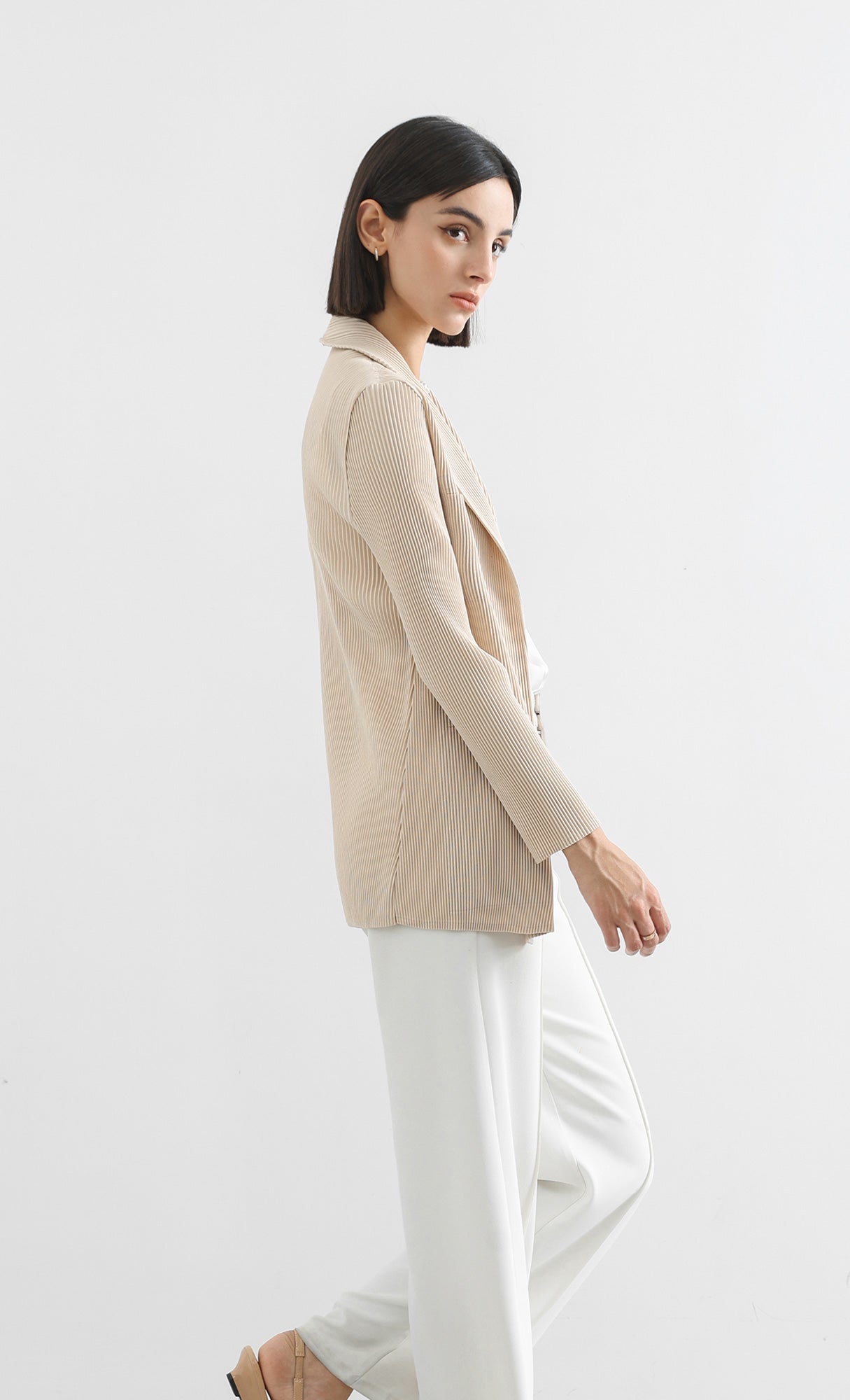 curve pleated set-up jacket_beige