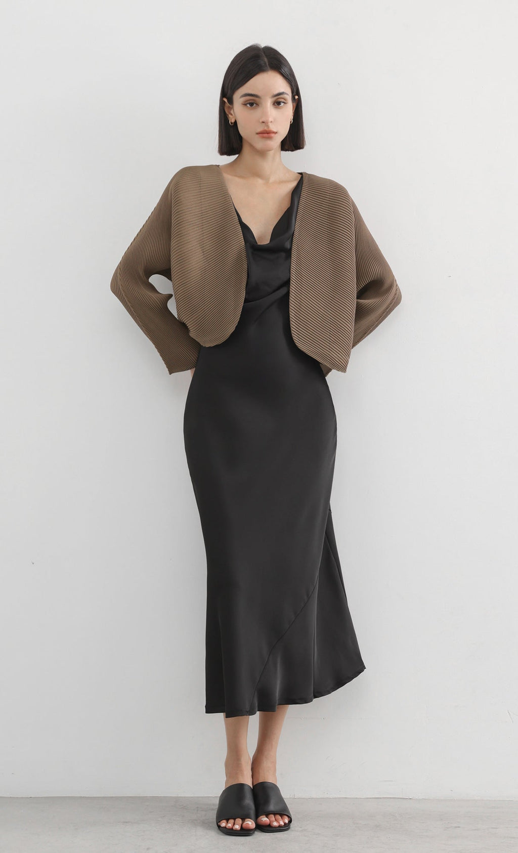 round pleated cardigan_brown