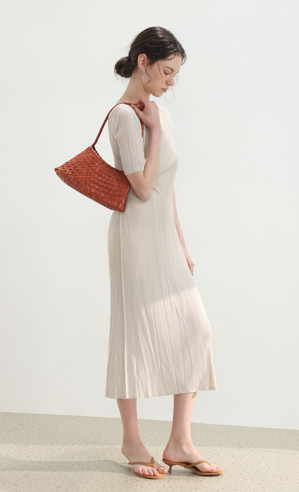 Nesia weaving shouler bag_camel