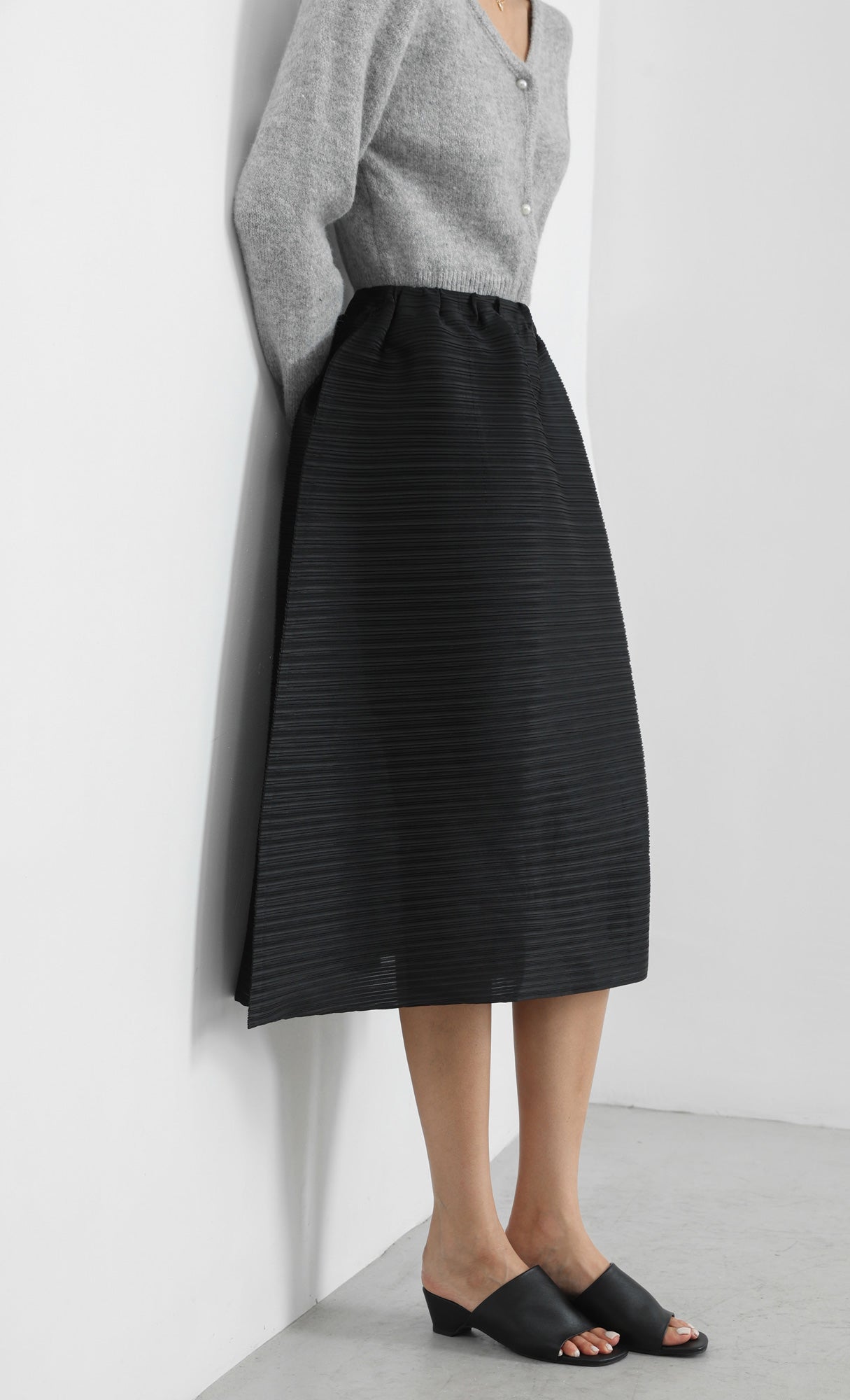 horiz pleated midi skirt_black