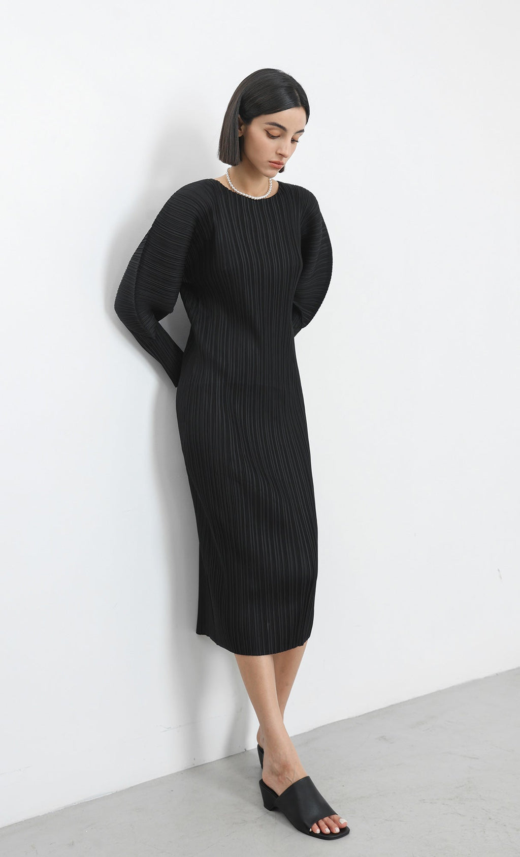 arc pleated dress_black