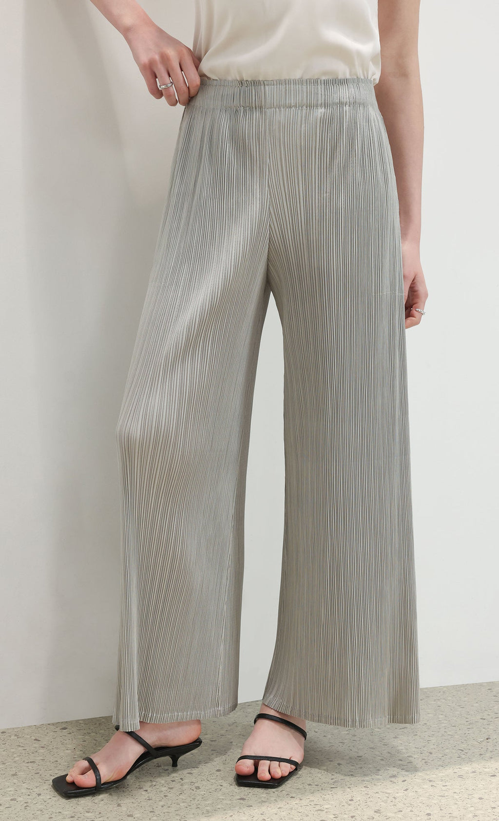 Zina pleated pants_light-grey