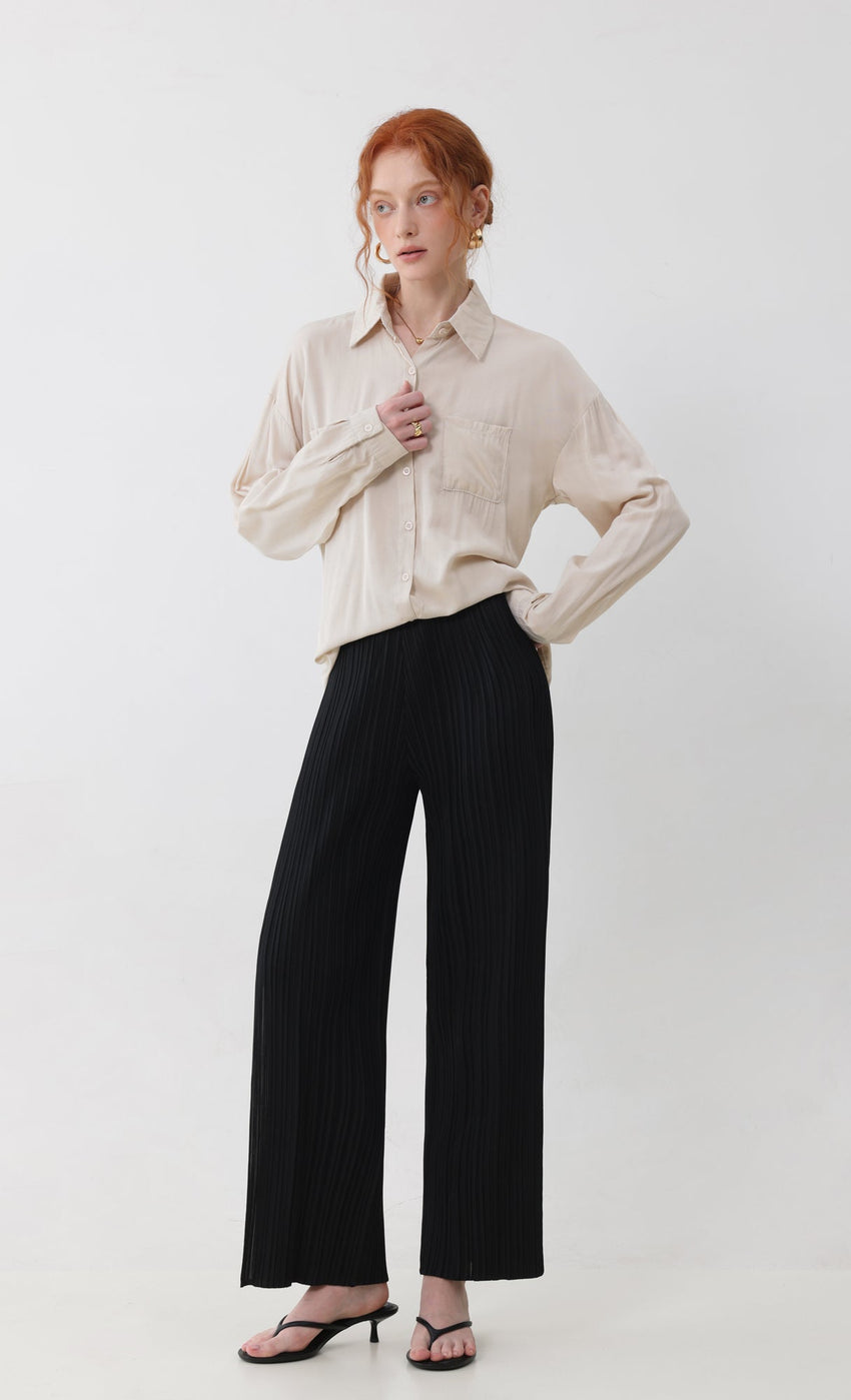 Short / Black