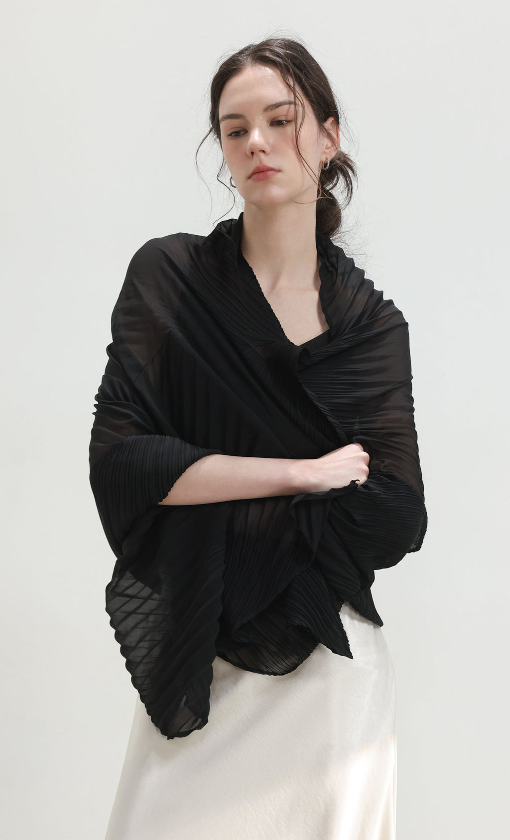 Pleated cape scarf_black