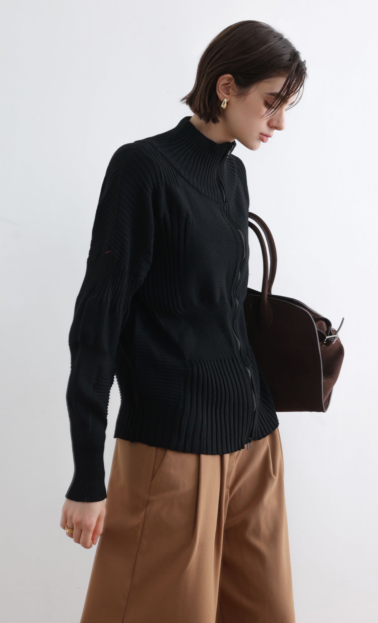 High Neck Knitted Pleated Zip-Up Cardigan_Black