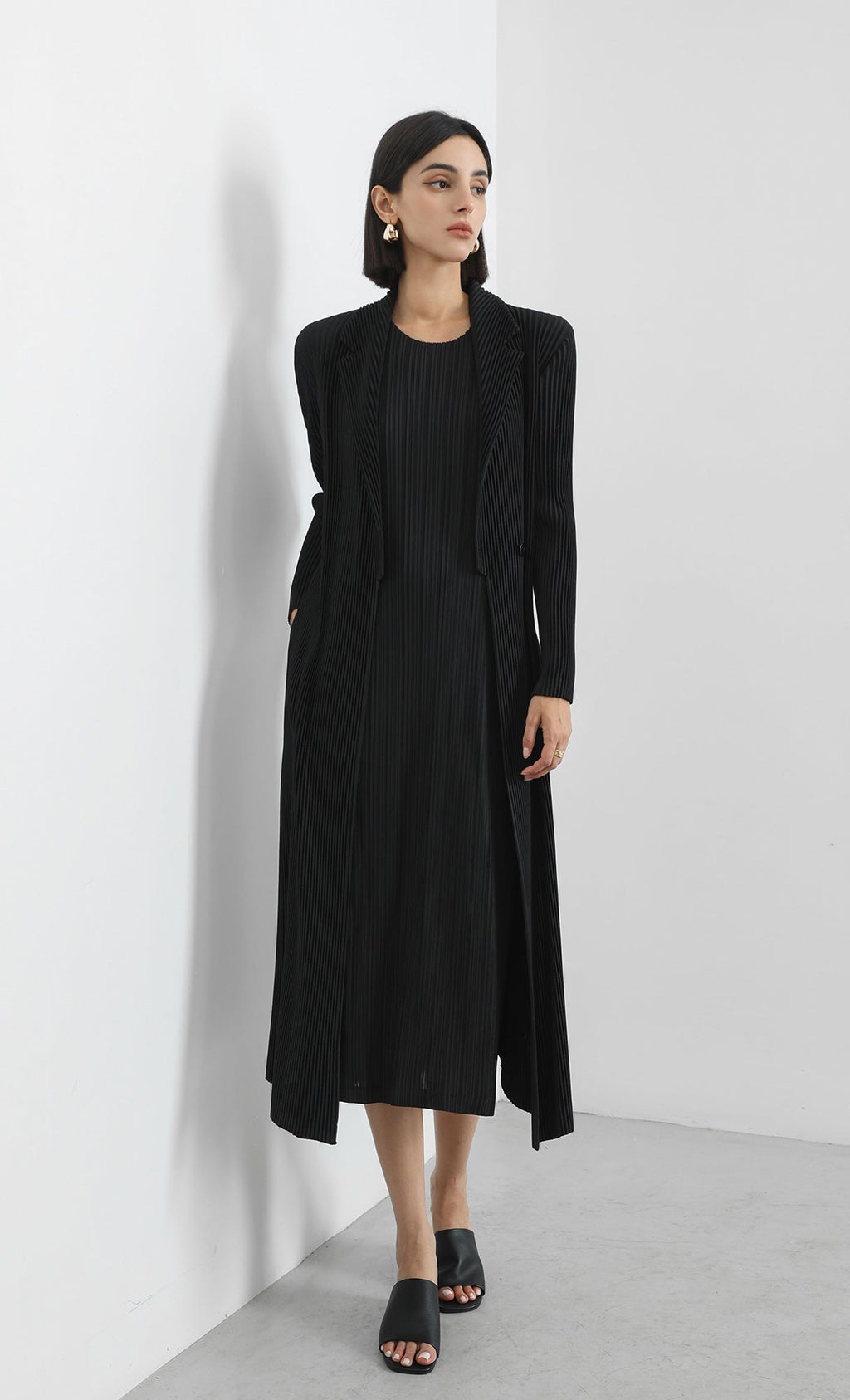 modi pleated sleeveless dress_black