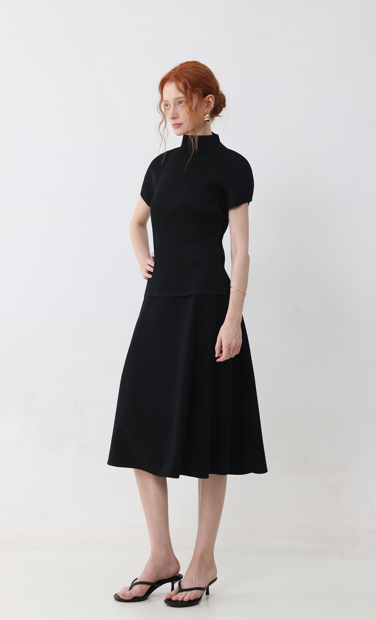 Wanna half-neck pleated top_black