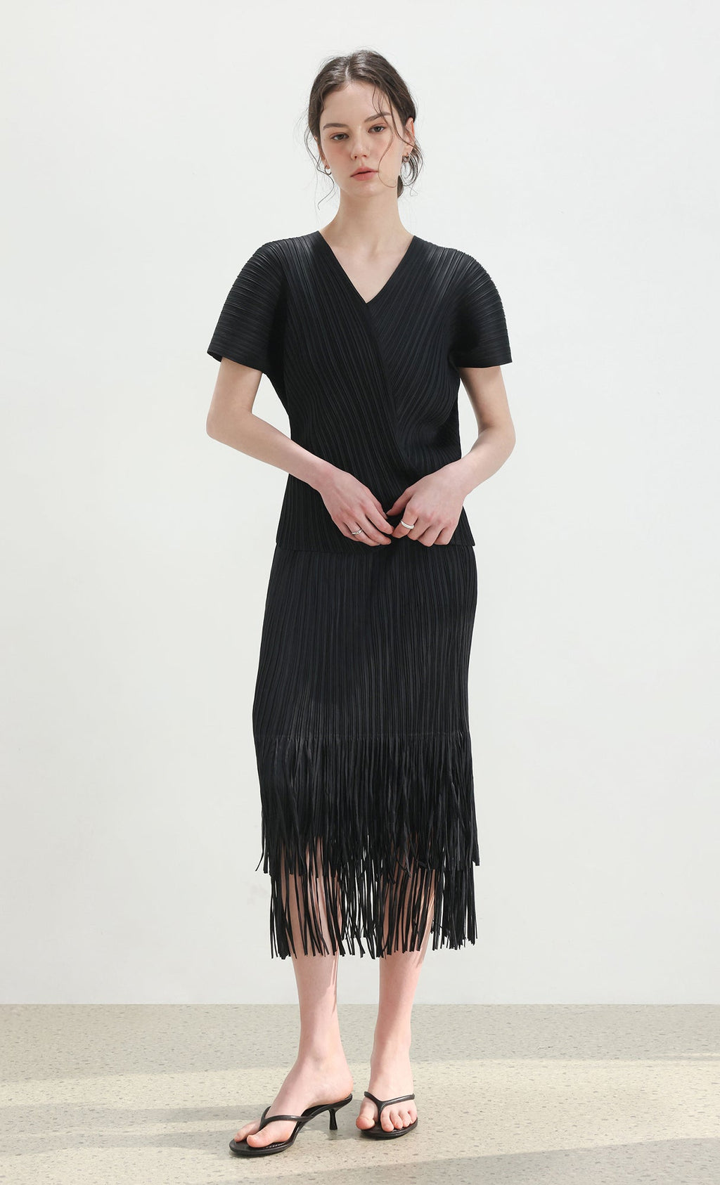 Joy pleated v-neck top_black