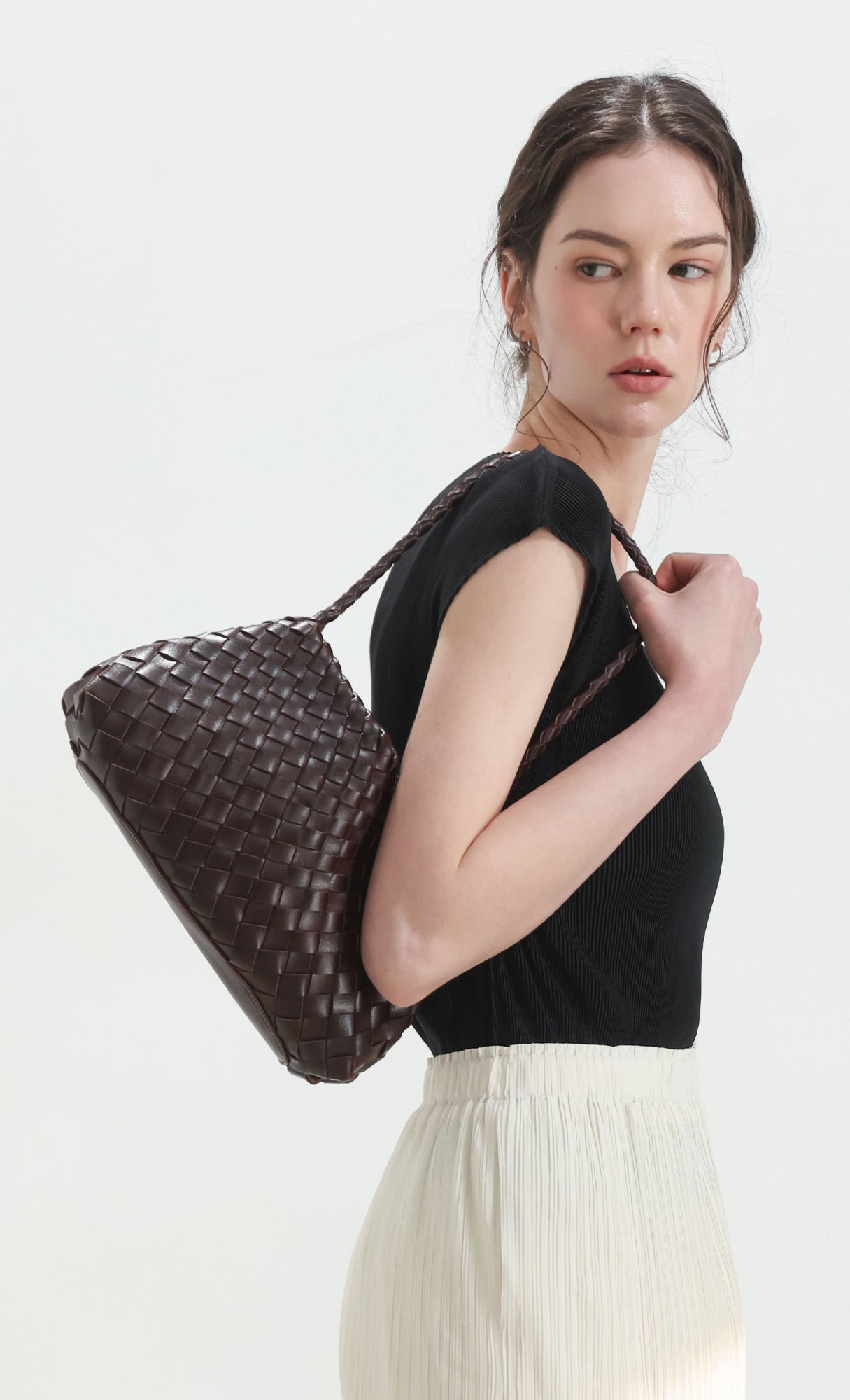 Nesia weaving shouler bag_brown