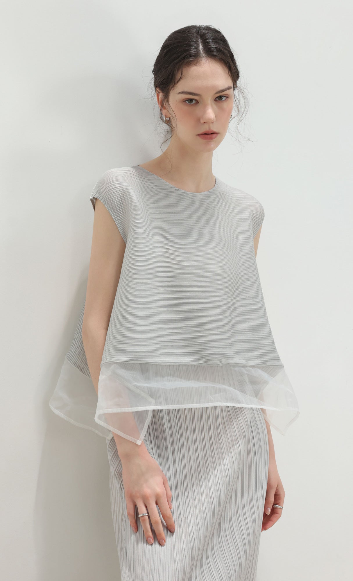 Dren sleeveless pleated top_light-grey