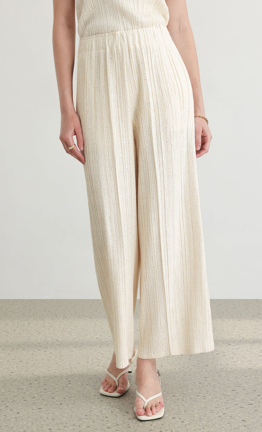 Free Size — Fit For XS - L / Ivory